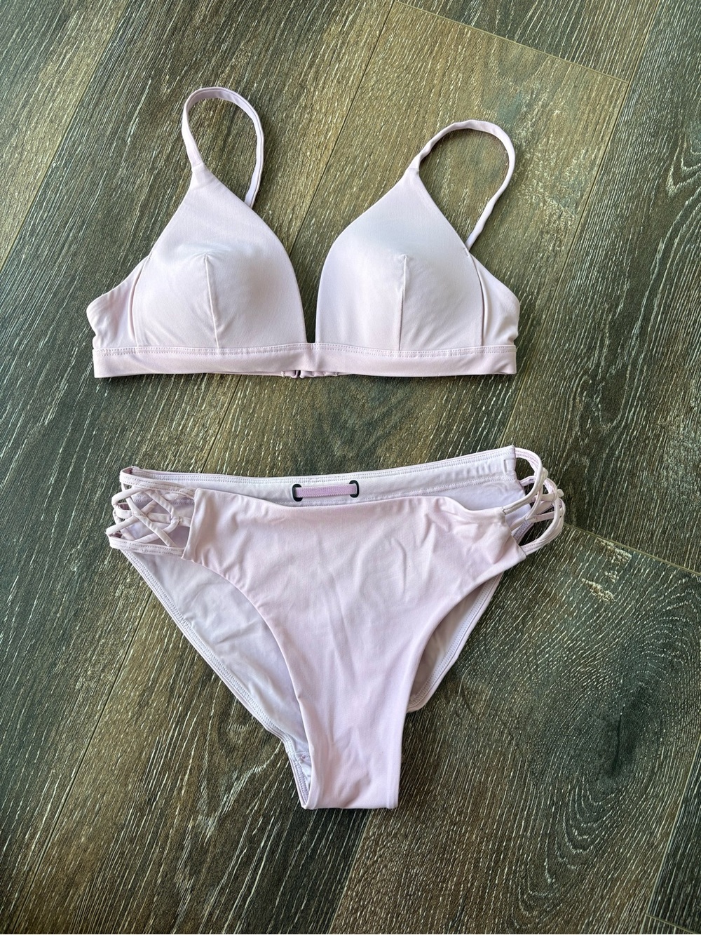 Lululemon Women’s Light Pink Lattice Side Bikini Set Size 4